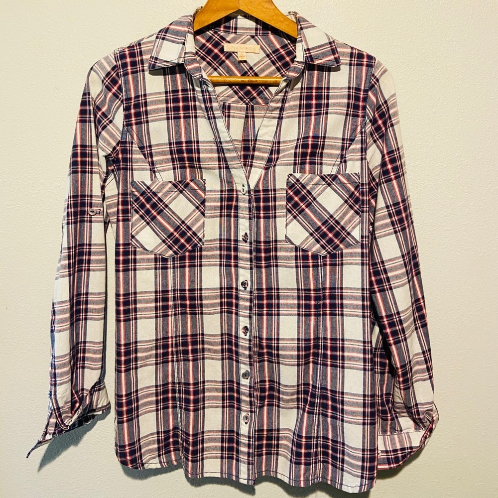 Fitted plaid button up top